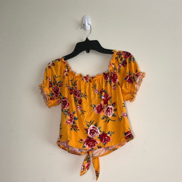 3/20 NEW H&M Bubble Sleeve Floral Top - Picture 5 of 5